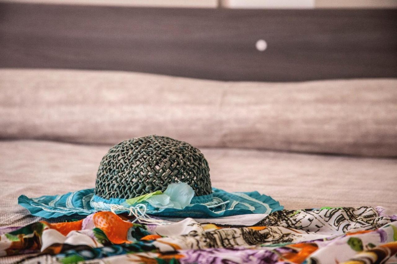 فيستَ Incanto Di Luna B&B Family Rooms المظهر الخارجي الصورة